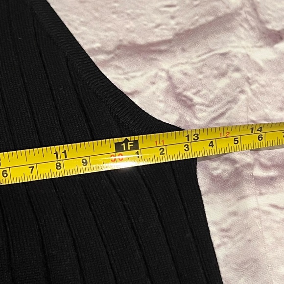 H & M girls black ribbed tank - Picture 6 of 8